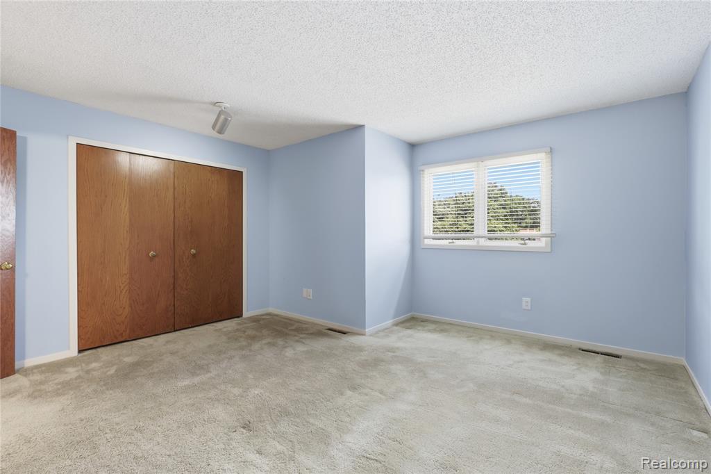 5736 Woodland View, Clarkston, MI — Photo 26