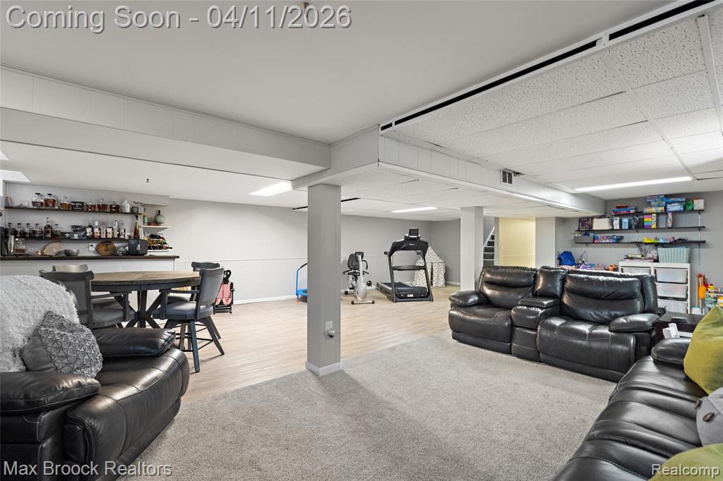 32040 Coronet Drive, Farmington Hills, MI, 48334