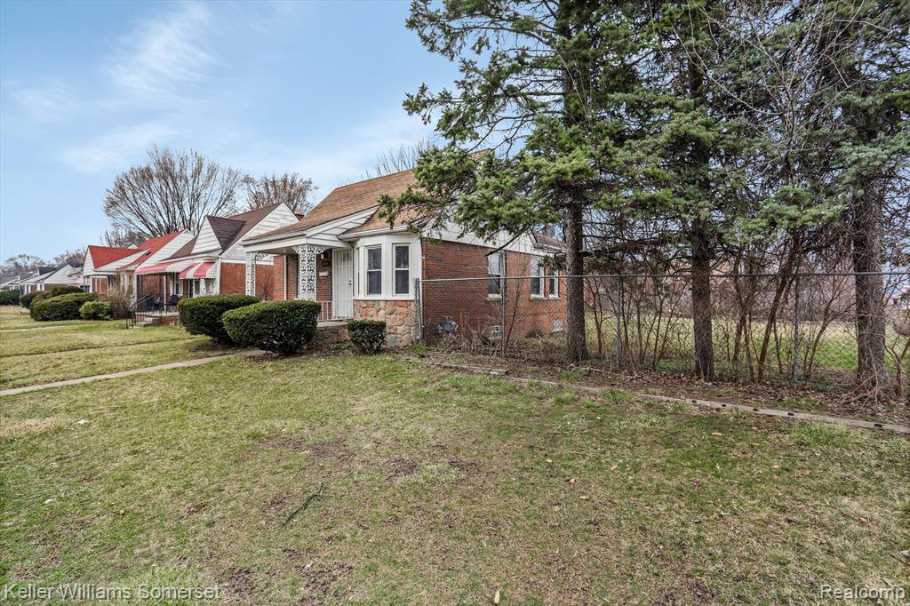 8681 ARTESIAN Street, Detroit, MI 48228 — Photo 3