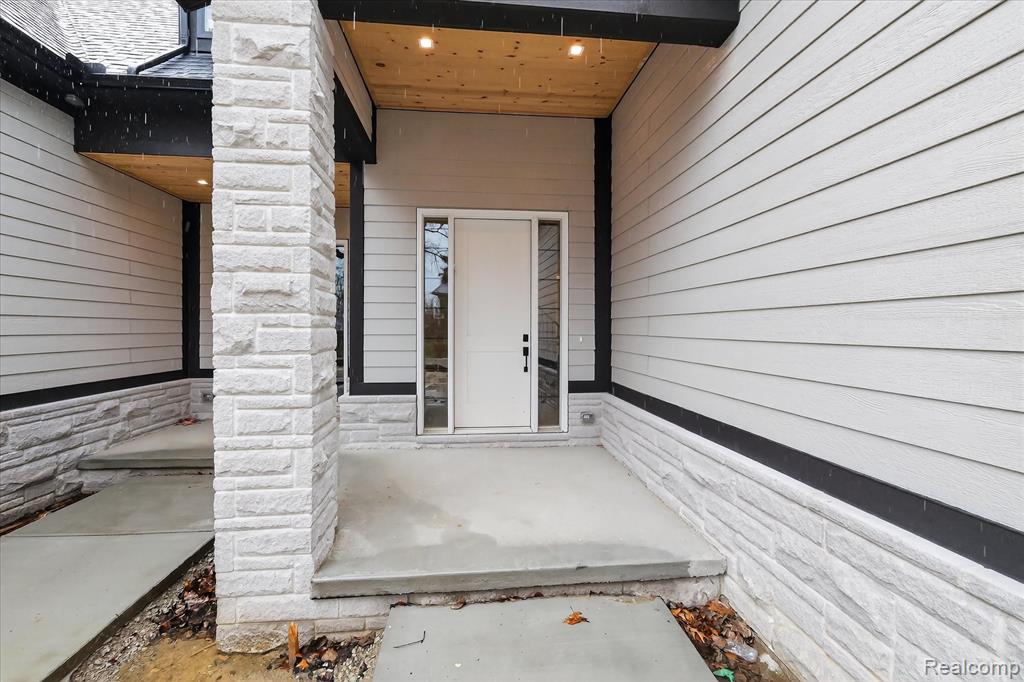 546 Maplehill Road, Rochester Hills, MI 48306 — Photo 5
