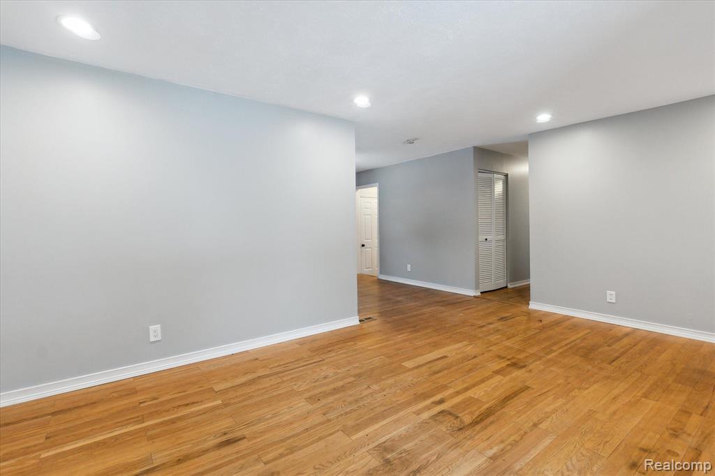 5289 N GEORGETOWN Road, Grand Blanc, MI 48439 — Photo 9
