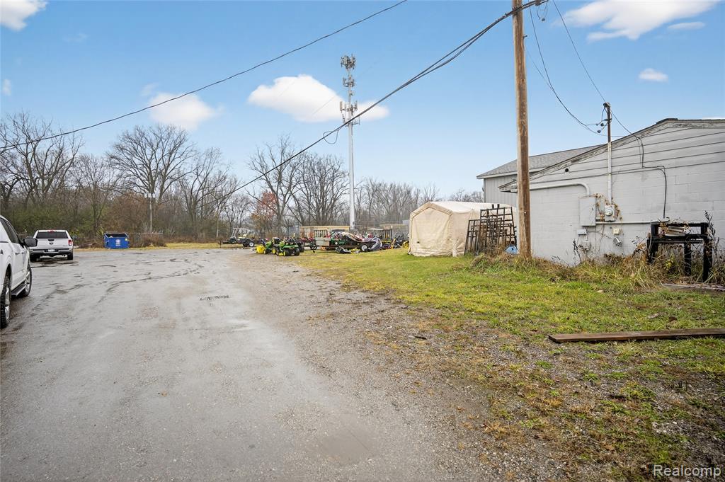 4057 Commerce Drive, Flushing, MI 48433 — Photo 6