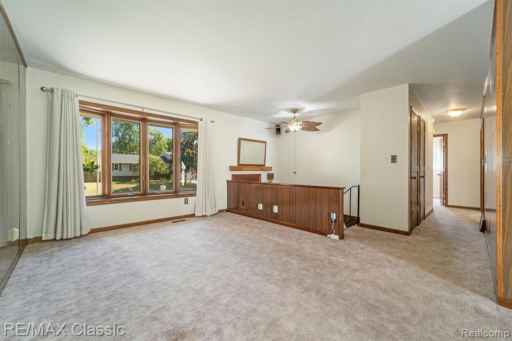 822 Manzano Drive, Wolverine Lake, MI 48390 — Photo 5