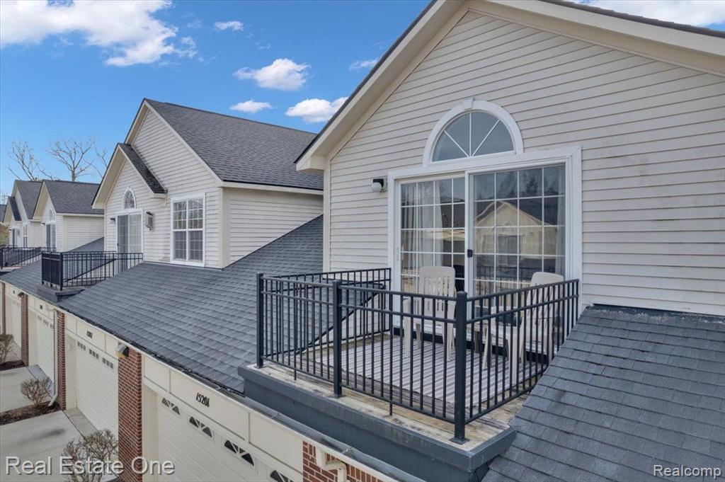 15201 ADRI Circle, Walled Lake, MI 48390 — Photo 30