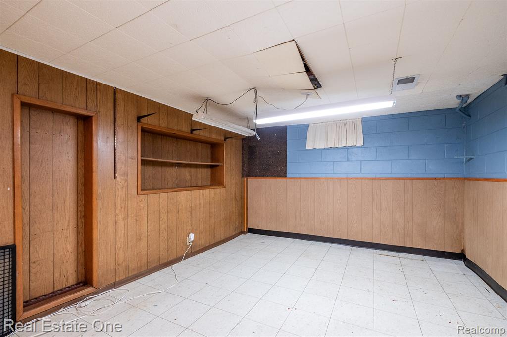 4217 Carmanwood Drive, Flint, MI 48507 — Photo 27