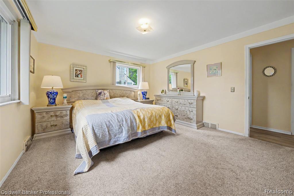 23305 N Rosedale Court, Saint Clair Shores, MI 48080 — Photo 24