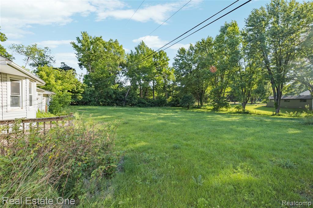 9585 N Eston Road, Clarkston, MI 48348 — Photo 42