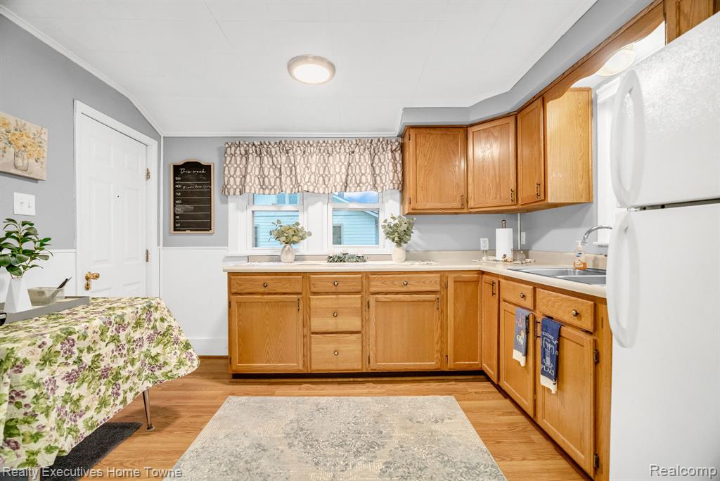 1830 Gillett Street, Port Huron, MI 48060 — Photo 15