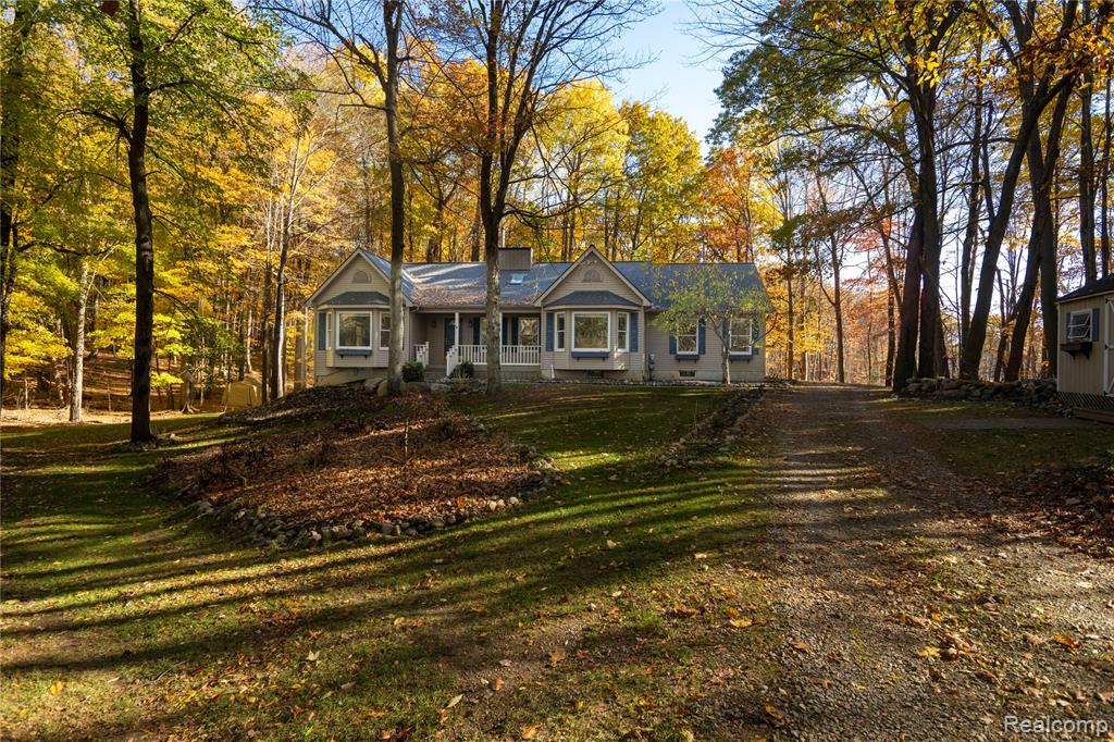 1613 Tu Van Trail, Leonard, MI 48367 — Photo 2