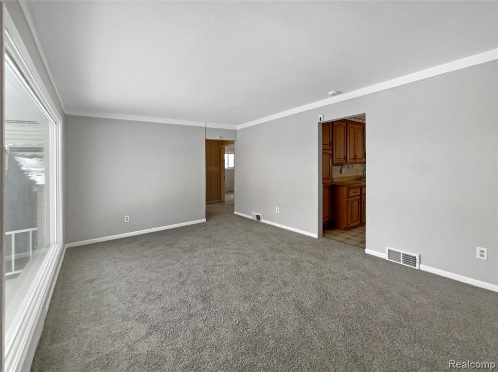 677 BELTON Street, Garden City, MI — Photo 10
