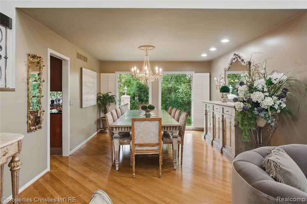 4713 Mada Court, West Bloomfield, MI — Photo 11