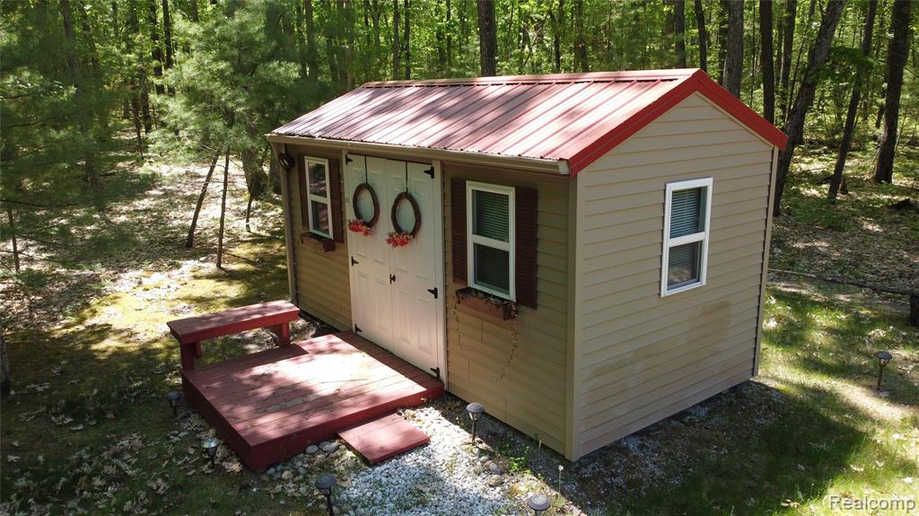 416 Crystal Lane, Roscommon, MI 48653 — Photo 5