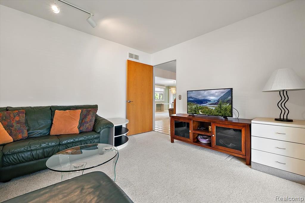 4415 Cahill Drive, Troy, MI 48098 — Photo 35