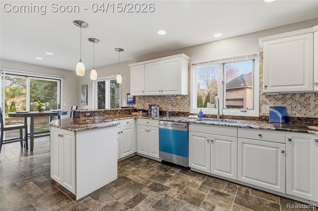 14855 Brompton Court, Shelby Twp, MI 48315 — Photo 14