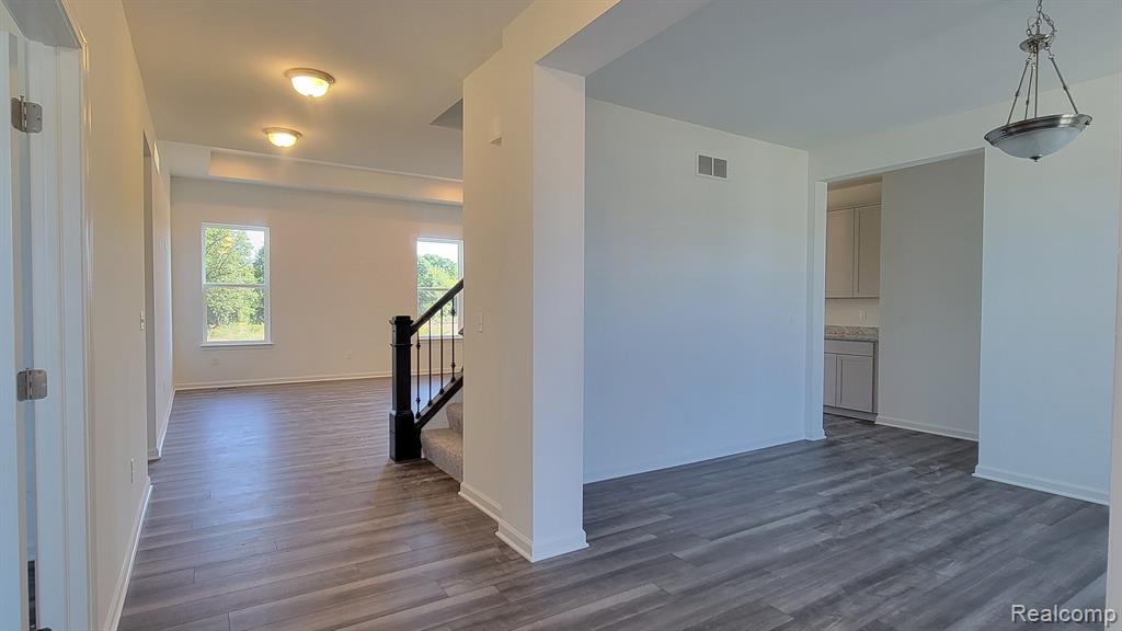 26831 International Drive, South Lyon, MI 48178 — Photo 2