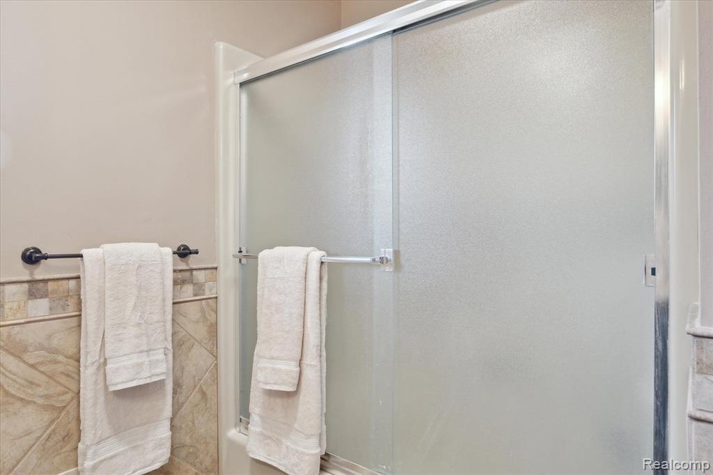 5836 DUTCH HILL Drive, Ann Arbor, MI 48105 — Photo 32