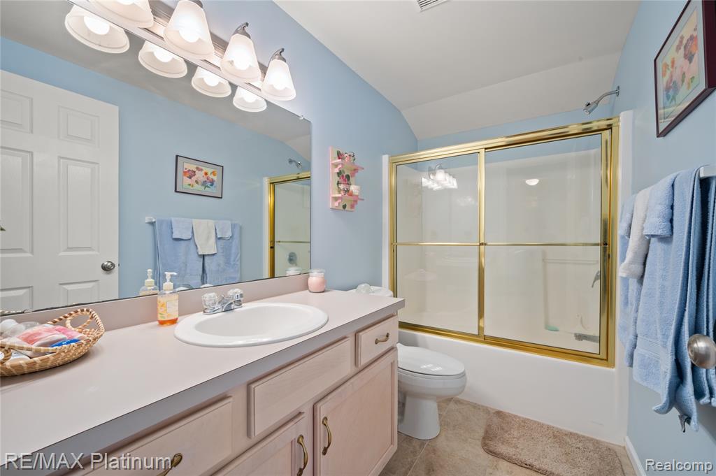 2336 Swans Cove, 7, Fenton, MI 48430 — Photo 33