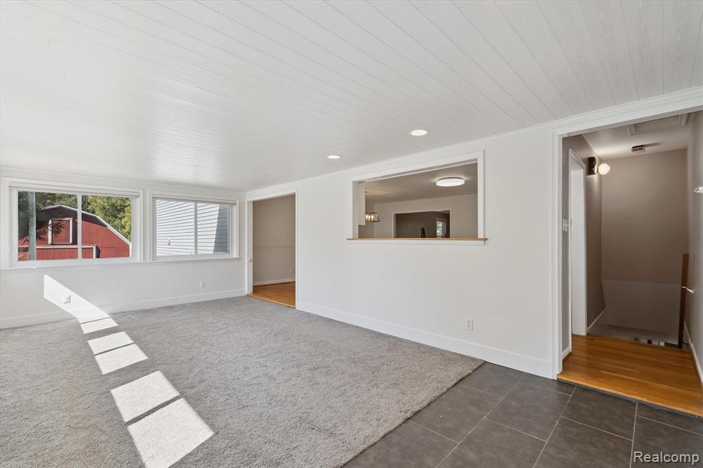 2860 E Coon Lake Road, Howell, MI 48843 — Photo 11