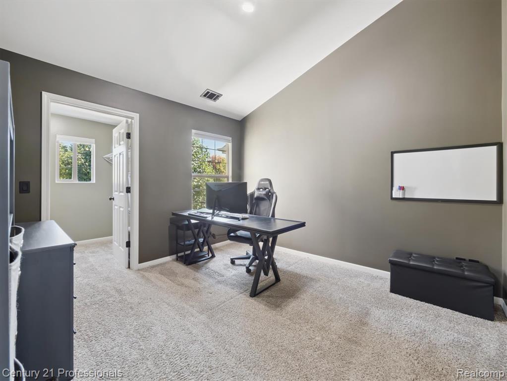 41027 Rose Lane, Clinton Twp, MI 48036 — Photo 4
