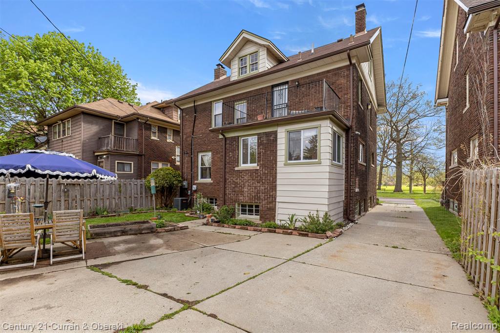 4815 Iroquois Street, Detroit, MI 48214 — Photo 45