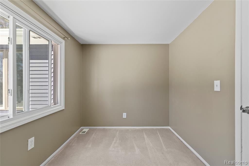 503 Thornehill Trail, Oxford, MI 48371 — Photo 35