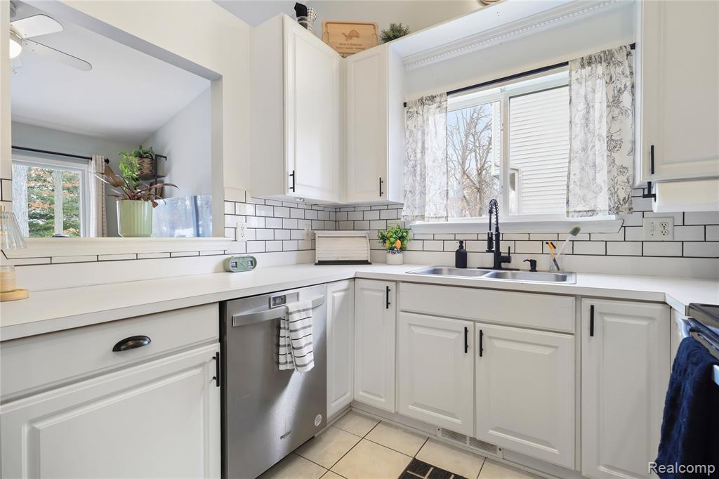 3309 Hilltop Drive, Holly, MI 48442 — Photo 34