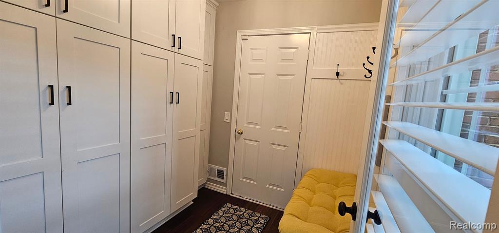 39575 VILLAGE RUN Drive, Northville, MI 48168 — Photo 29