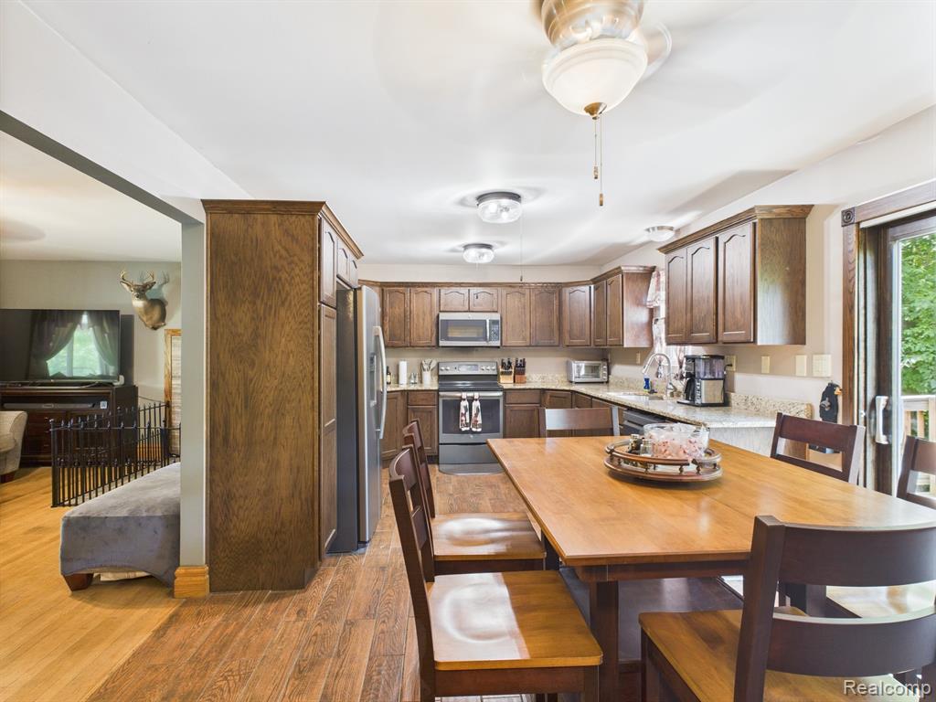 193 MILLER LAKE Road, Columbiaville, MI 48421 — Photo 9
