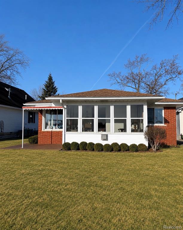5435 Pointe Drive, East China, MI — front exterior