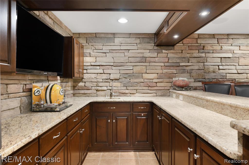 17183 Summit Drive, Northville, MI 48168 — Photo 27