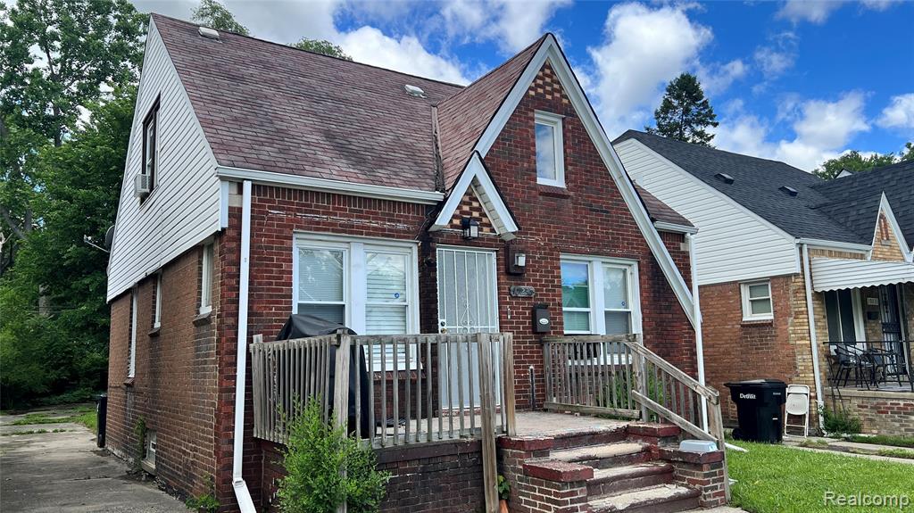 19225 Conley Street - Photo 2