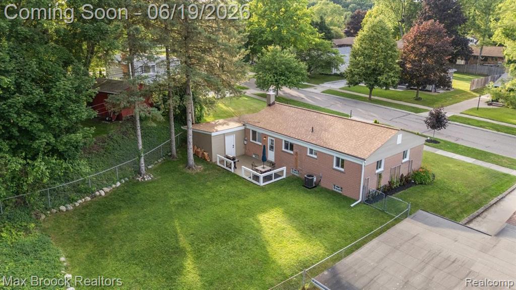 737 Panorama Drive, Milford, MI 48381 — Photo 35