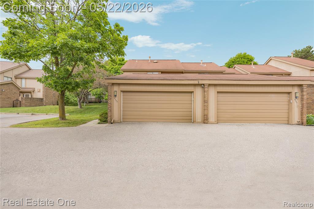 5345 Wright Way W, West Bloomfield, MI — Photo 3