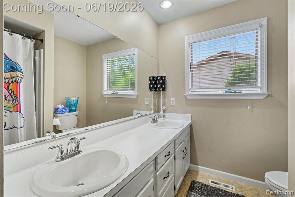 4071 S Elms Road, Swartz Creek, MI 48473 — Photo 16