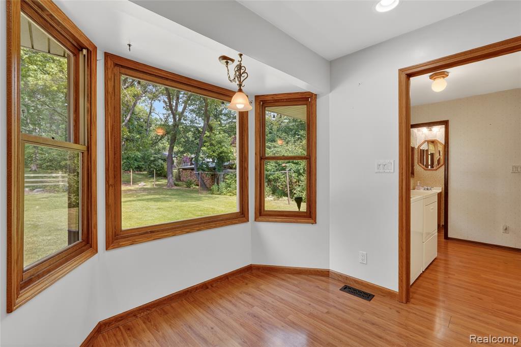 8668 Cooley Beach Drive, White Lake, MI — Photo 18