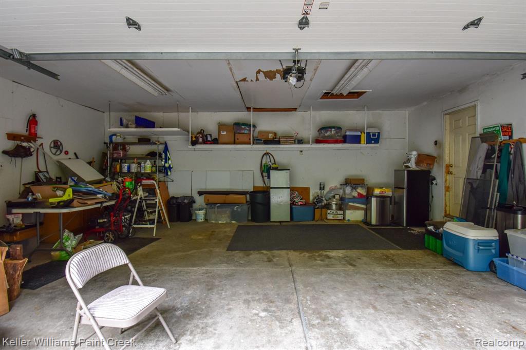 713 KNIBBE Road, Lake Orion, MI 48362 — Photo 48