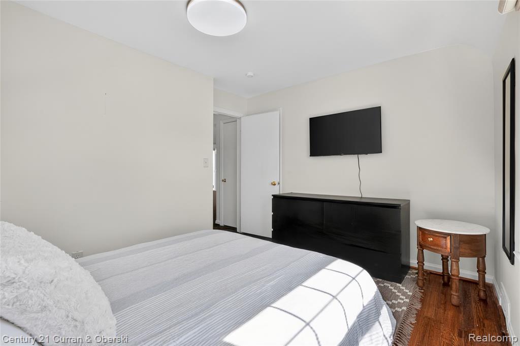 5 Barclay Court, Dearborn, MI 48126 — Photo 19