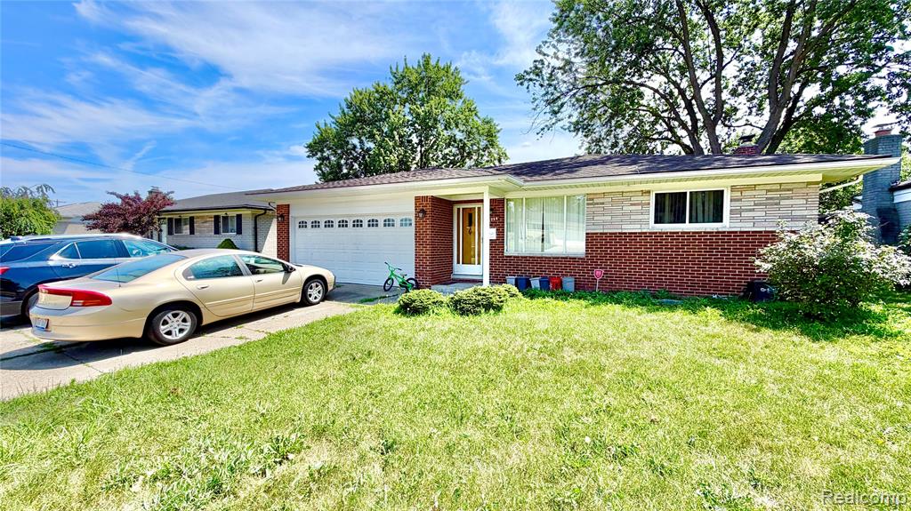 11744 Highland Drive, Warren, MI 48089
