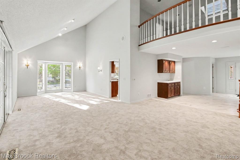 21850 Dover Court, Beverly Hills, MI 48025 — Photo 8