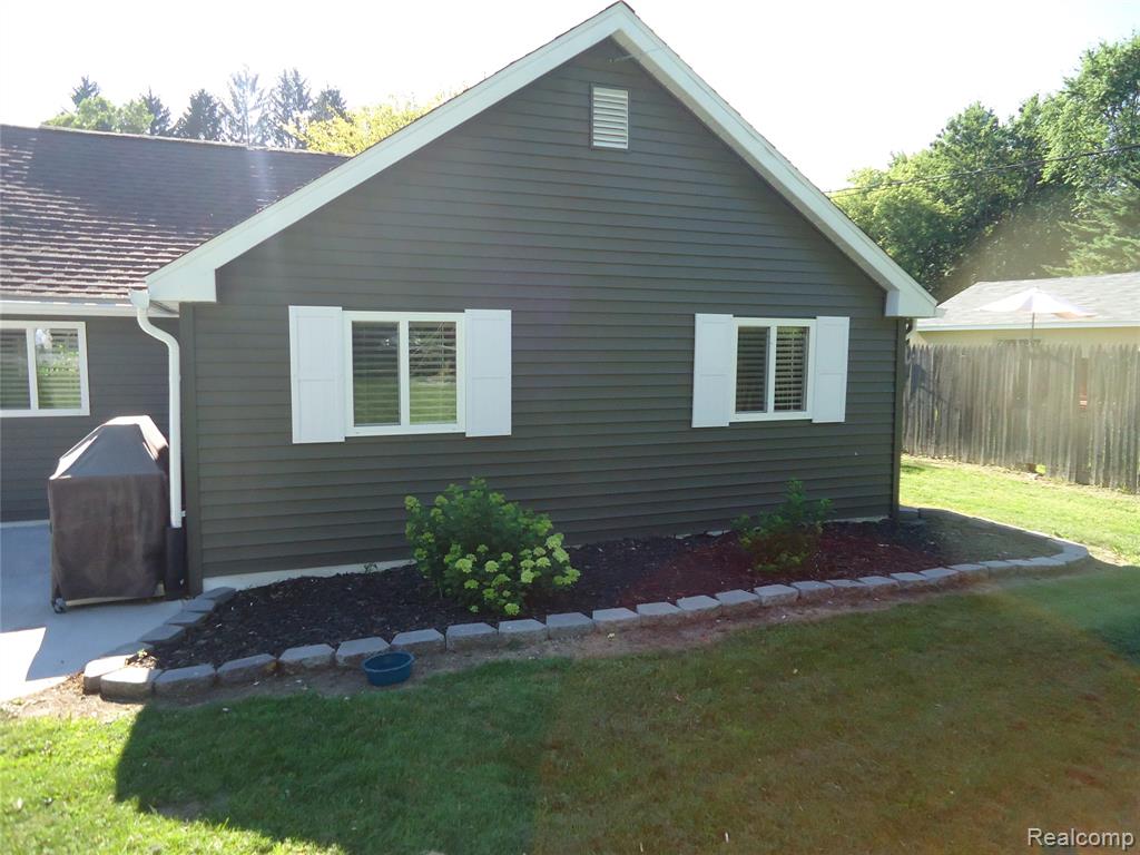 370 Adams Road, Saginaw, MI 48609 — Photo 25