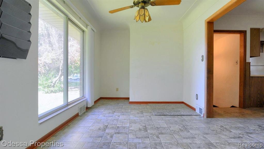 42431 MOUND Road, Sterling Heights, MI 48314 — Photo 11