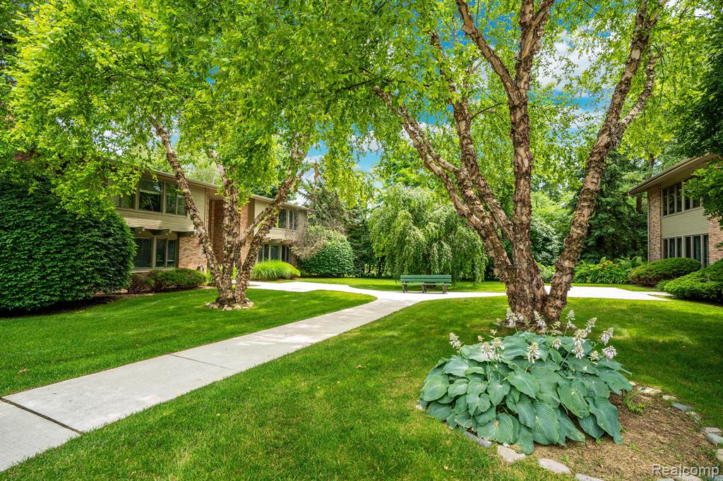 340 CONCORD, 1, Bloomfield Hills, MI 48304 — Photo 4