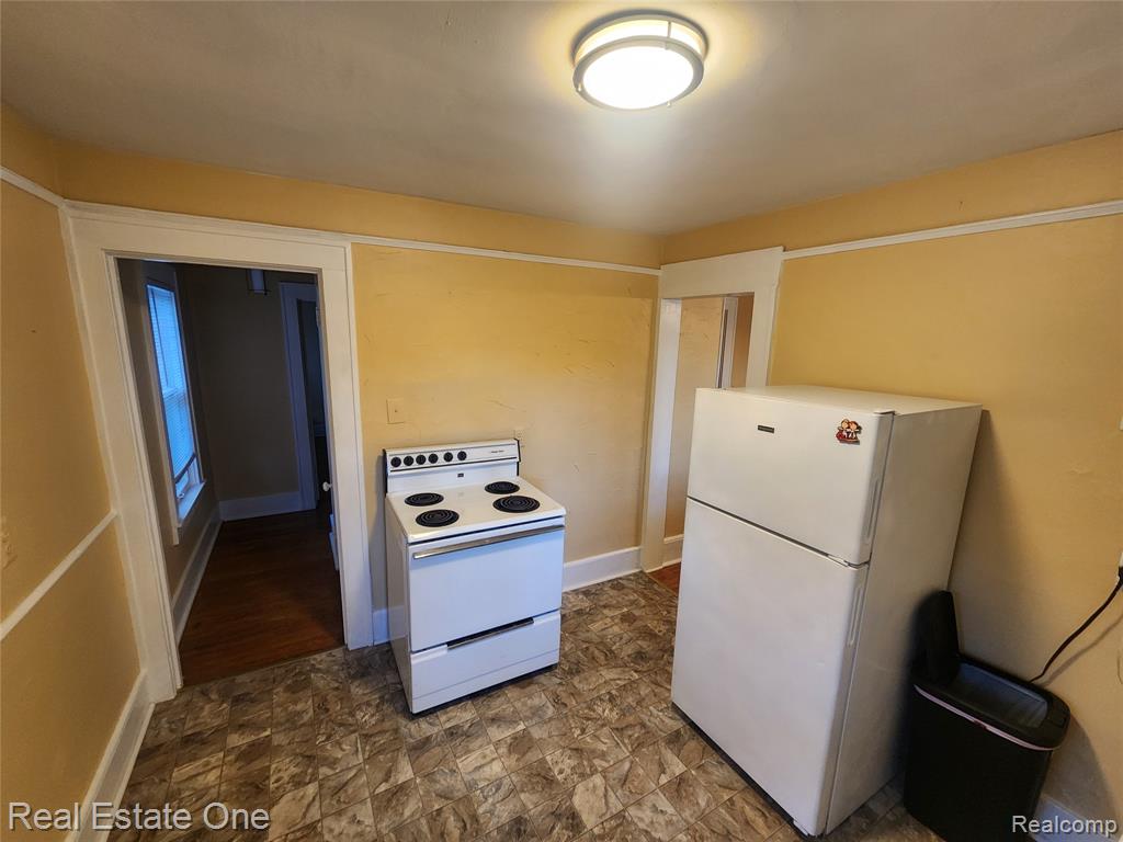 400 Stratford Road, Ferndale, MI 48220 — Photo 12