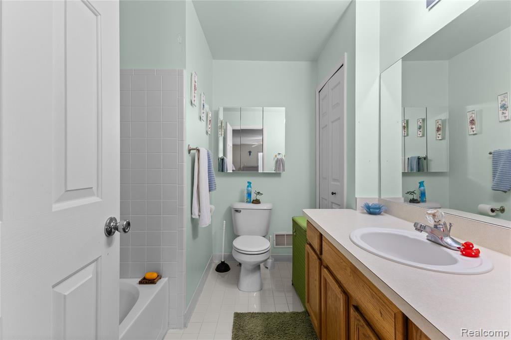11000 Hayes Street, Grand Blanc, MI 48439 — Photo 22