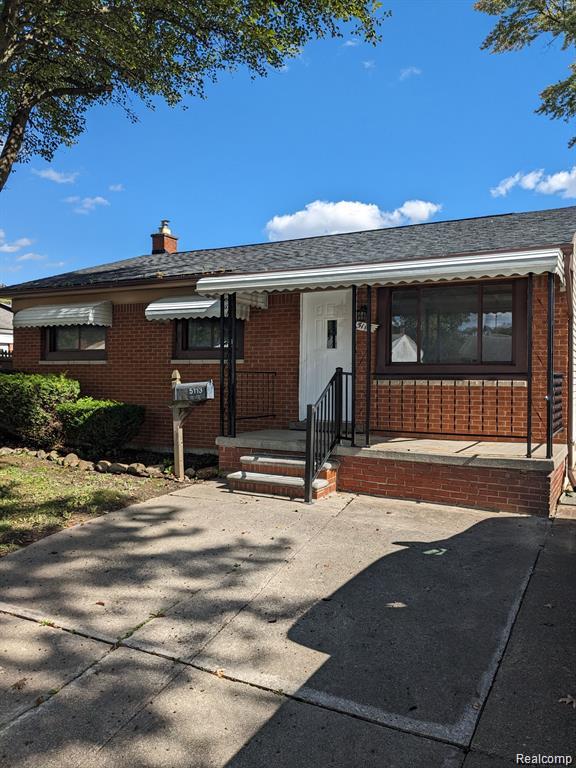 5113 Glenis Street, Dearborn Heights, MI 48125 — front exterior
