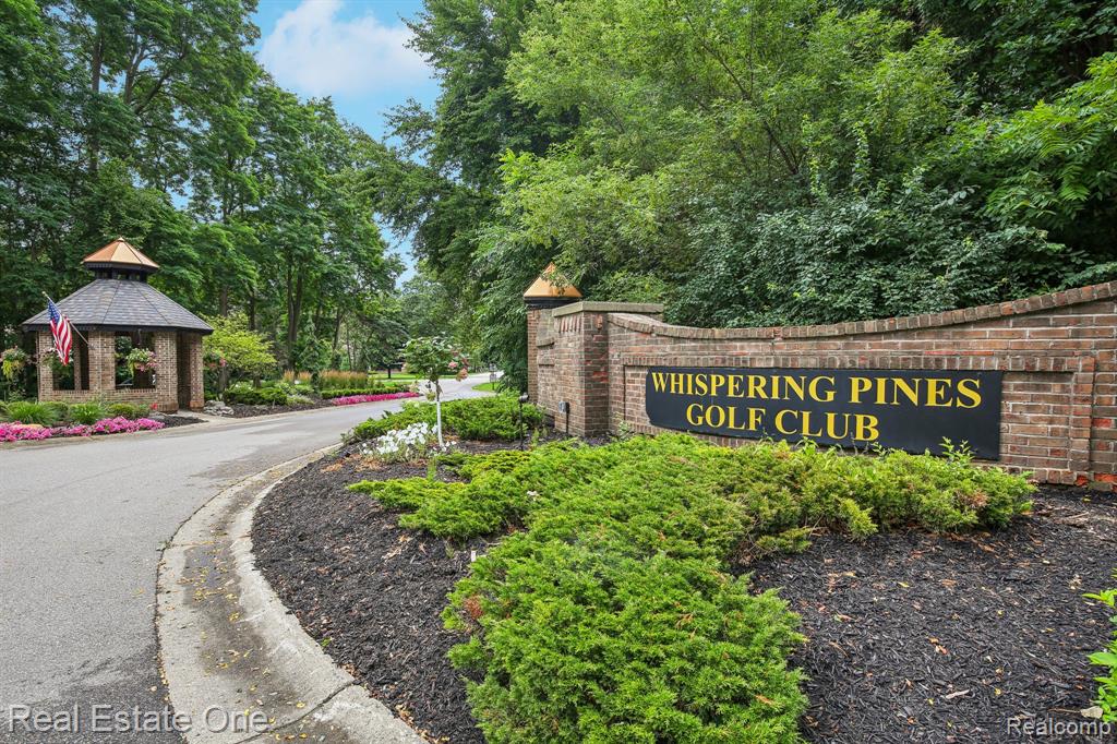 9952 Tioga Trail, Pinckney, MI 48169 — Photo 45