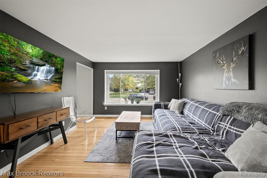 5173 Old Cove Road, Clarkston, MI — Photo 9