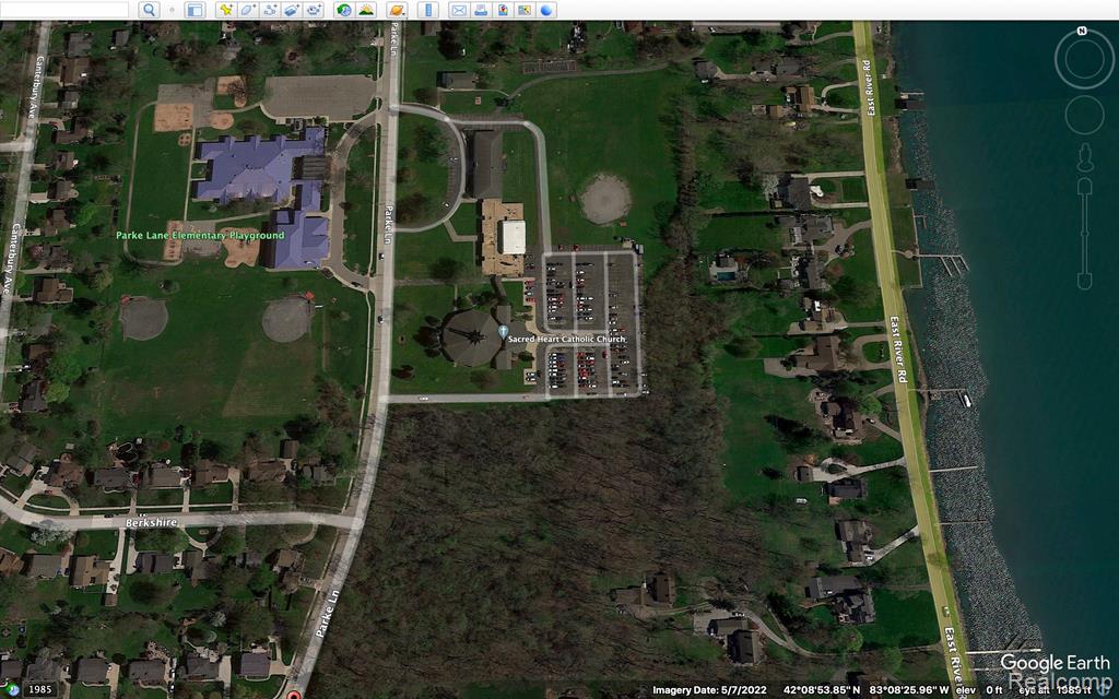 21599 E N PARKE Lane, Grosse Ile, MI, 48138