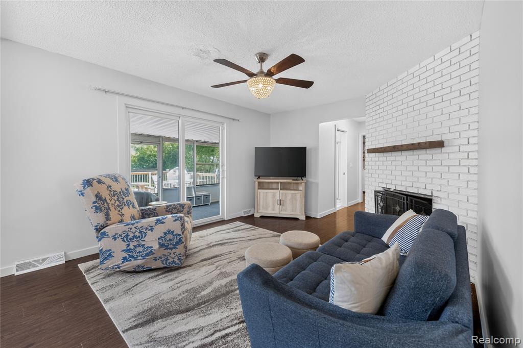 28731 Elbamar Drive, Grosse Ile, MI 48138 — Photo 13
