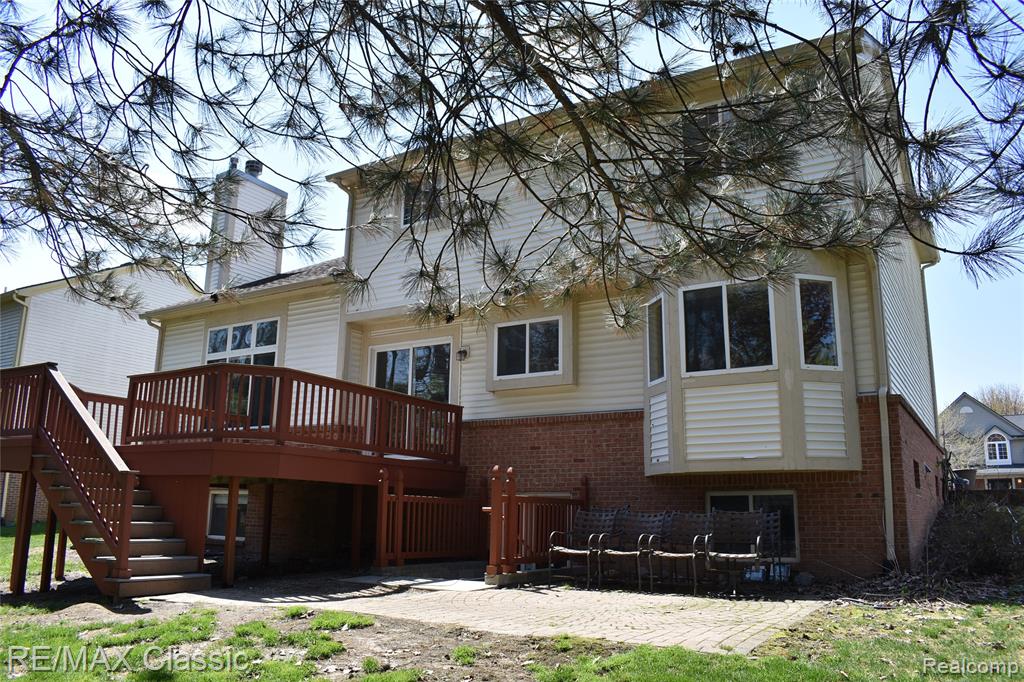 201 Columbia Drive, South Lyon, MI 48178 — Photo 4